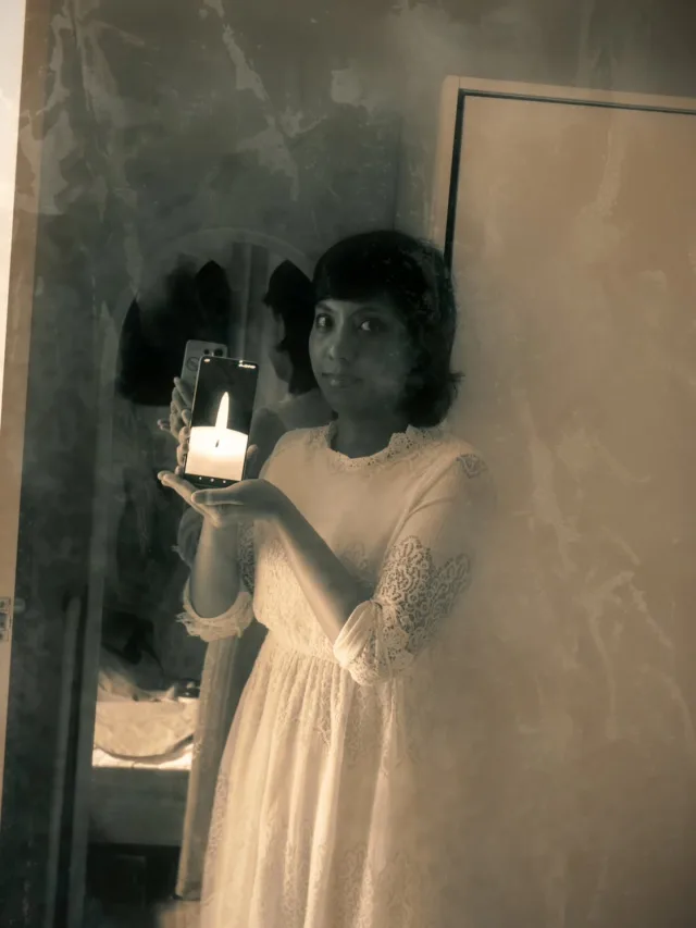 Halloween 2025 (choose one):
🔲 Gothic heroine
🔲 First holy communion
🔲 White lady na walang sama ng loob
🔲 Ninuno

Lovingly photographed by @xalwynx