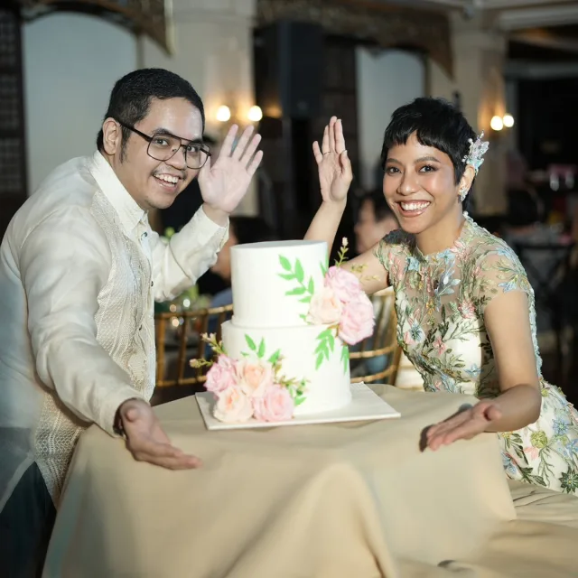 Now that we're out of the woods health-wise, a belated anniversary post and compilation of firsts from year one of marriage:

(1) Presenting the wedding cake that defied all our creative pegs to turn up a  garish shade of green. Despite the questionable taste in color, it tasted delicious. Still, Lady Featherington would approve

(2) Our first condo warning, the very cryptic "Improper Potted Plant"

(3) Sinigang sa dutch oven
(4) Baked chix & potatoes w garlic. Guaranteed food coma

(5) The year we took photos
(6) Ready for Superman in IMAX 3D
(7) We met one of himb
(8) Mums season

(9) A's first time to see The Fugitive. Still good!

(10) Our resident spider getting takeout. 📸 by A

(11) Late night convo discovery: proof this wasn't a CHILDHOOD FEVER DREAM

(12) Impromptu photoshoot with quokka, chick, & cacao

(13) First big protest as a married ayiee
(14) Under the giant D&B sign 📸 by Ate @marielleybellie

(15) 👍🏼

Happy anniversary, @xalwynx 🥰 We need more pics of us together 😂